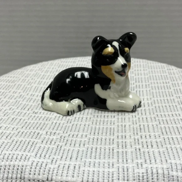 Ceramic Dog Salt and Pepper Shakers - Picture 3 of 7